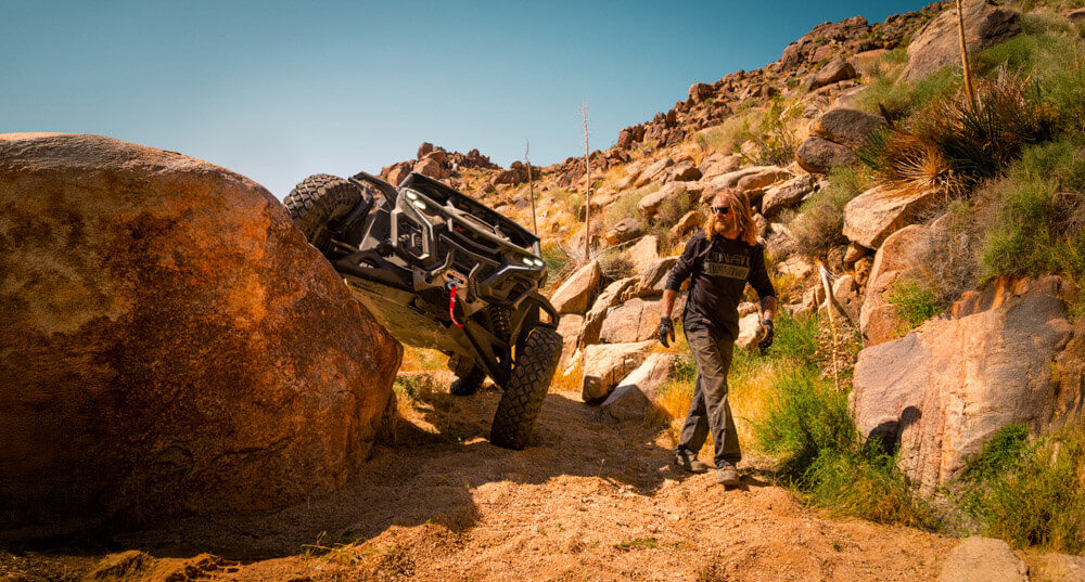 ORV-MY26-MAVR-X-RC-LoftGreenSatin-Lifestyle-7240-RGB-2